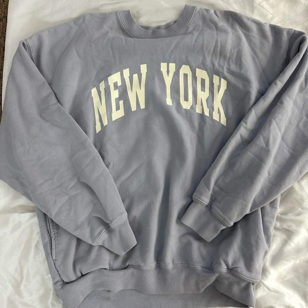Brandy Melville Gray Crewneck Sweater with New York Design